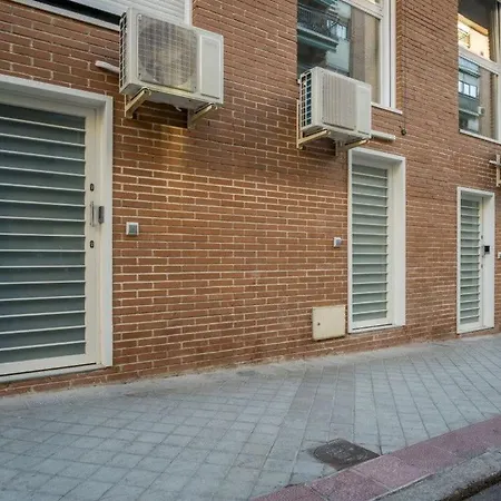 1 bedroom 1.5 bathrooms furnished - Delicias Atocha - Modern - MintyStay-2